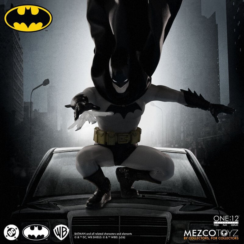 *PRE ORDER* MEZCO ONE:12 COLLECTIVE Batman: Year One (ETA OCTOBER)