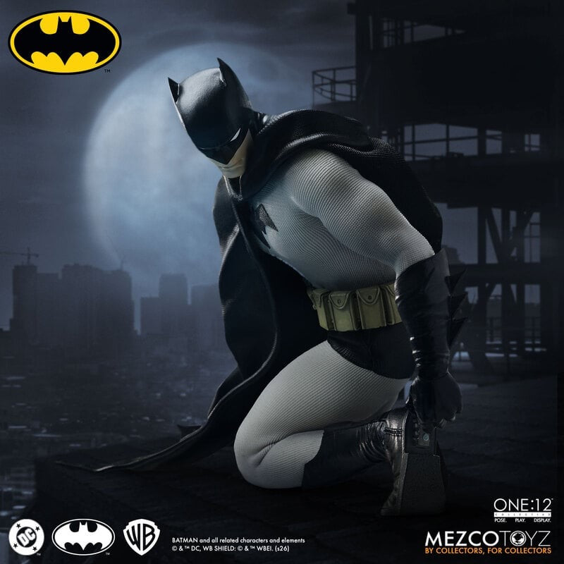 *PRE ORDER* MEZCO ONE:12 COLLECTIVE Batman: Year One (ETA OCTOBER)
