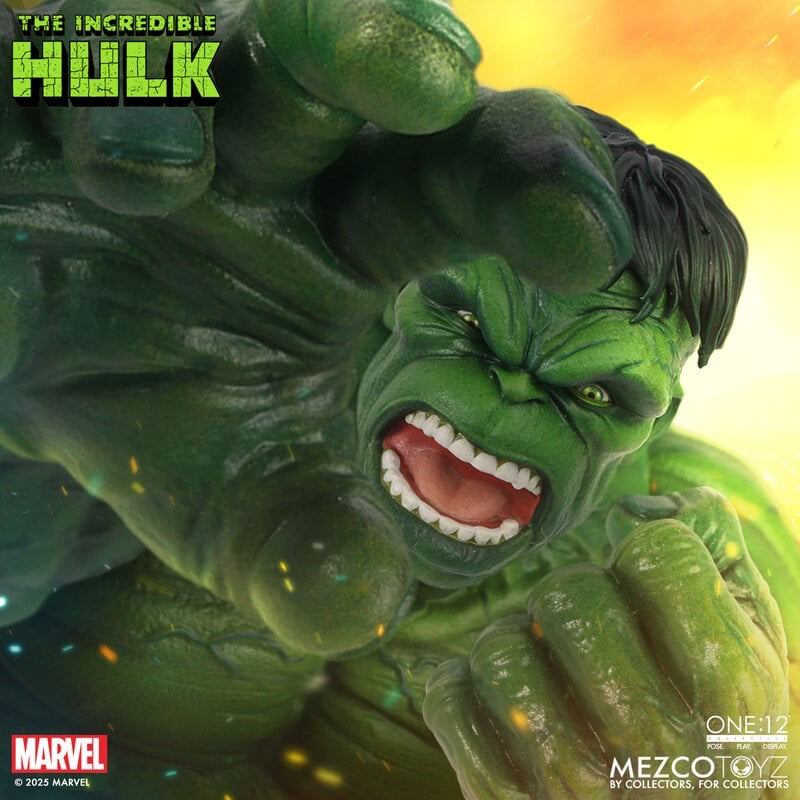 MEZCO ONE:12 COLLECTIVE The Incredible Hulk Action Figure