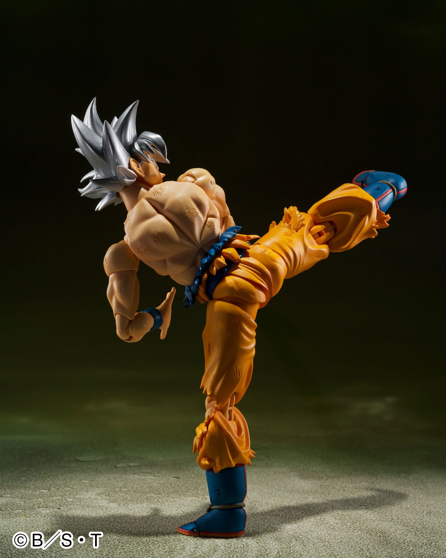 Dragon Ball Super SH Figuarts Action Figure Son Goku Ultra Instinct Toyotarou Edition