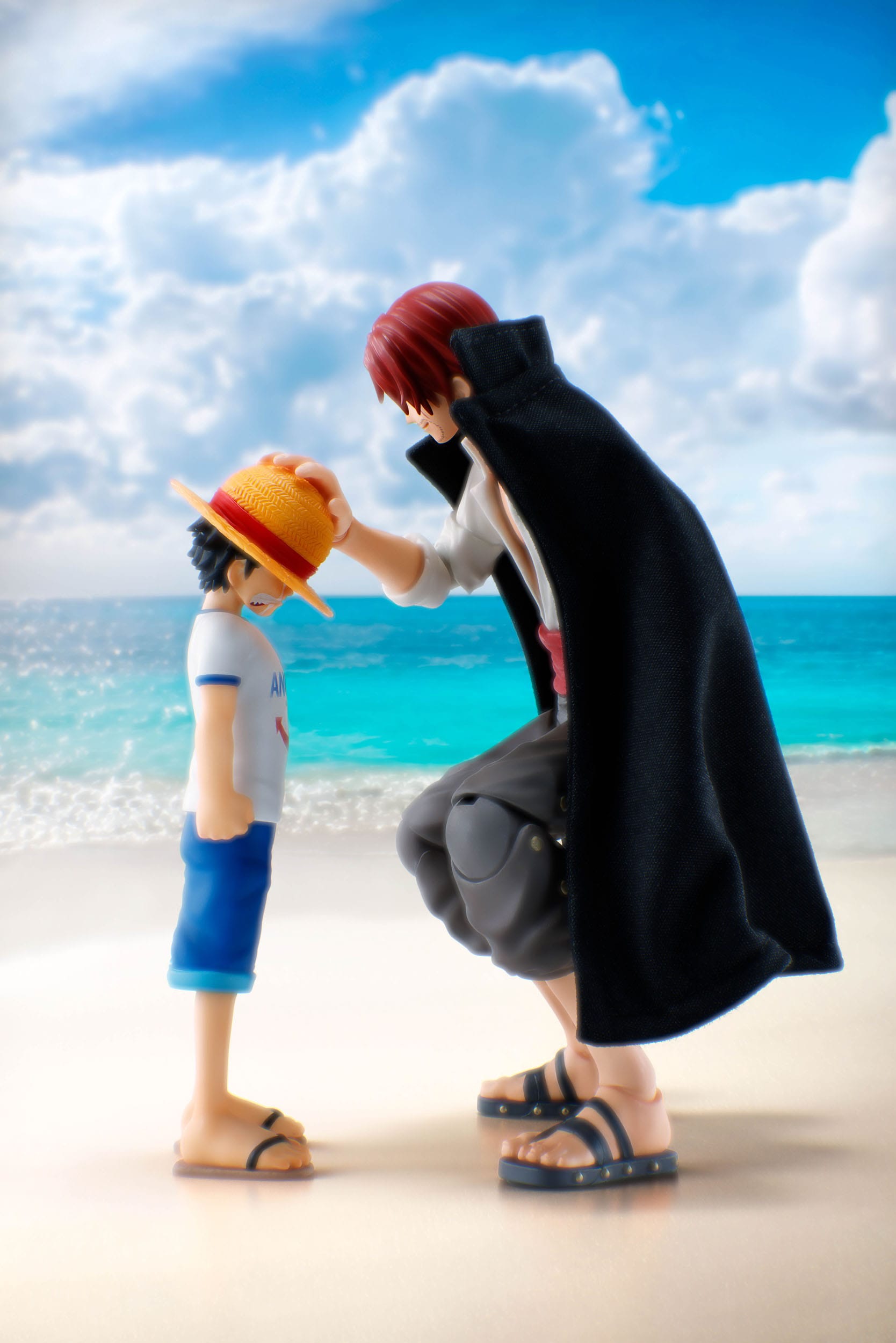 One Piece SH Figuarts Action Figure 2-Pack Shanks & Monkey D. Luffy Childhood Ver.