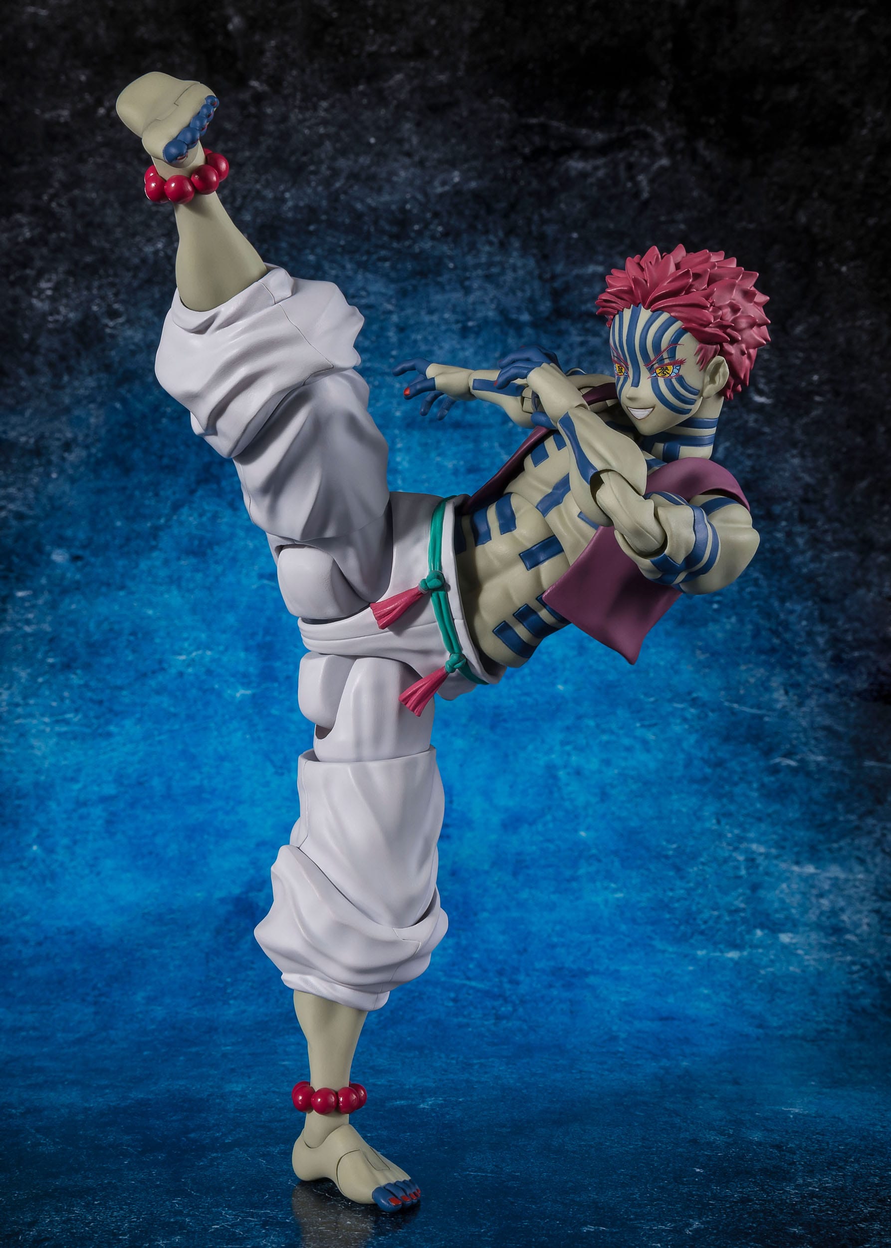Demon Slayer: Kimetsu no Yaiba SH Figuarts Action Figure Akaza