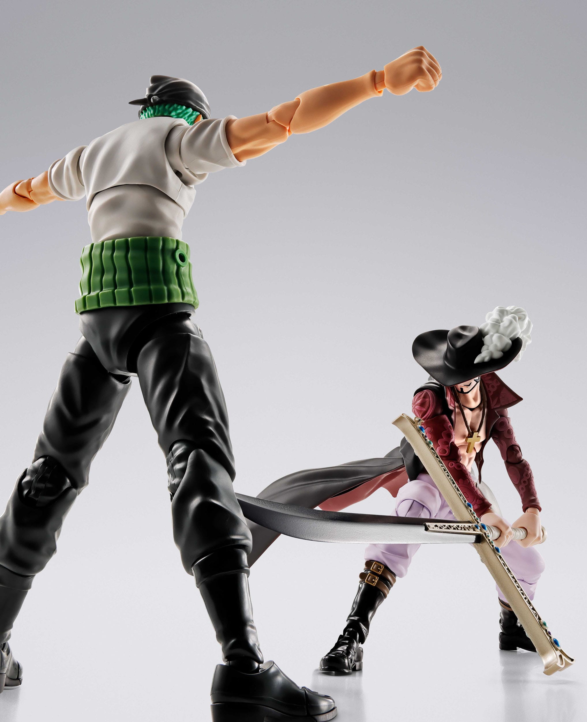 *PRE ORDER* One Piece SH Figuarts Action Figure Dracule Mihawk Hawkeye (ETA FEBRUARY)