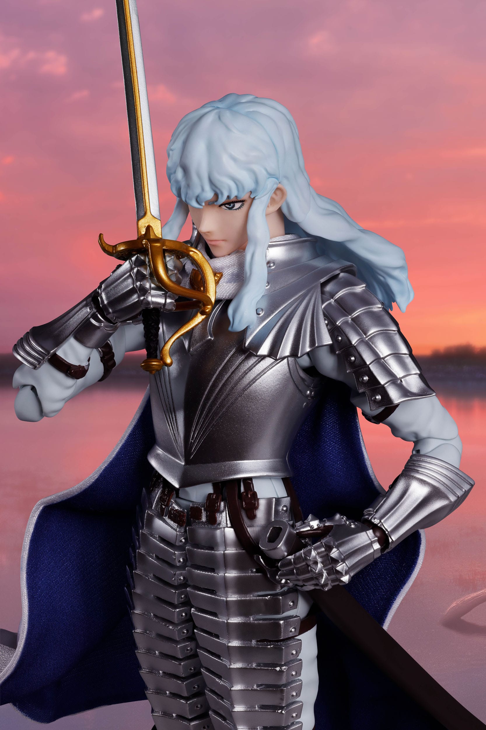 *PRE ORDER* Berserk SH Figuarts Action Figure Griffith The Band of the Hawk (ETA SEPTEMBER)