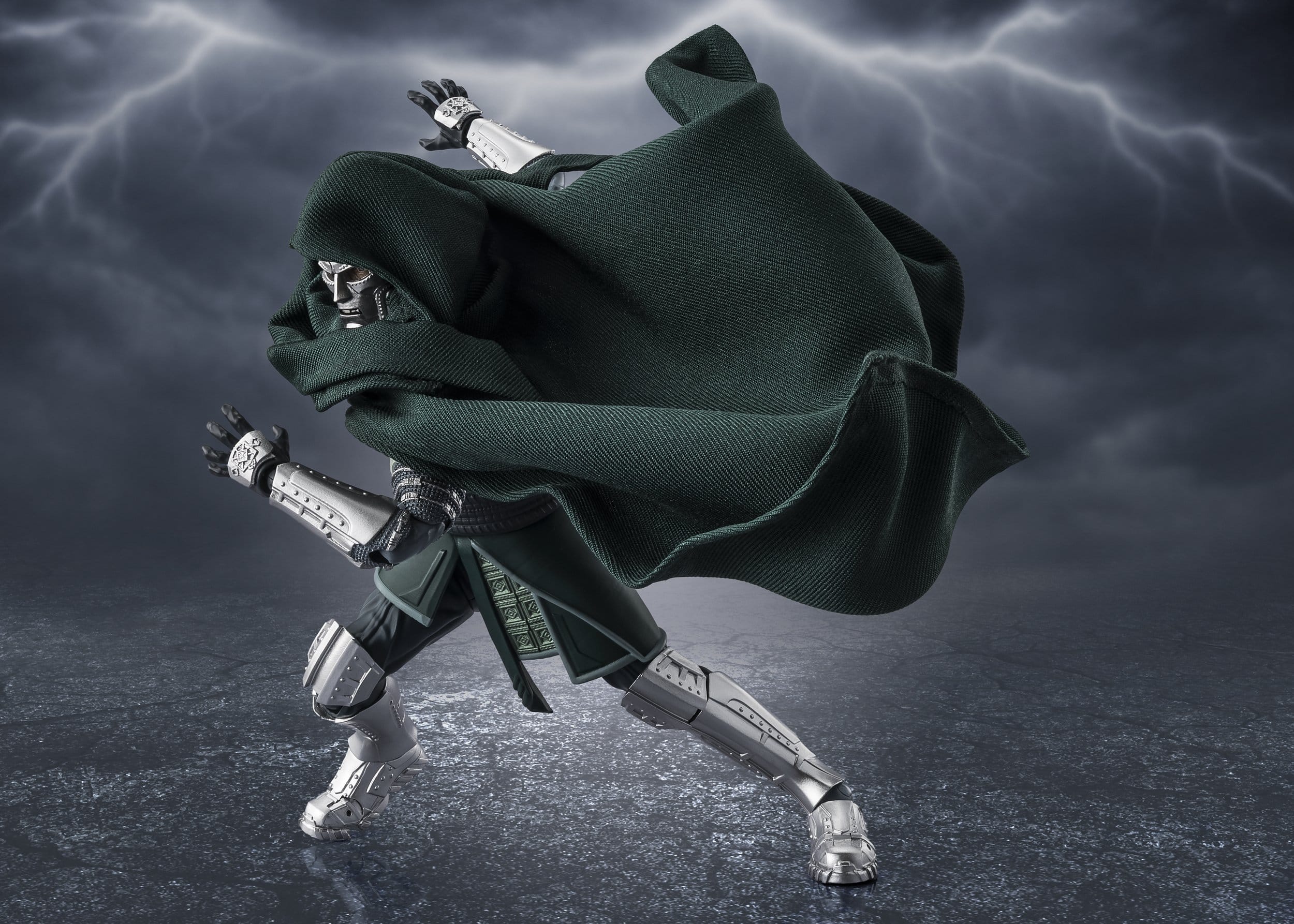 Marvel SH Figuarts Action Figure Doctor Doom (Avengers: Doomsday)