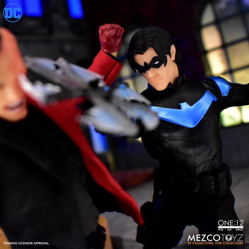 MEZCO ONE:12 COLLECTIVE Nightwing