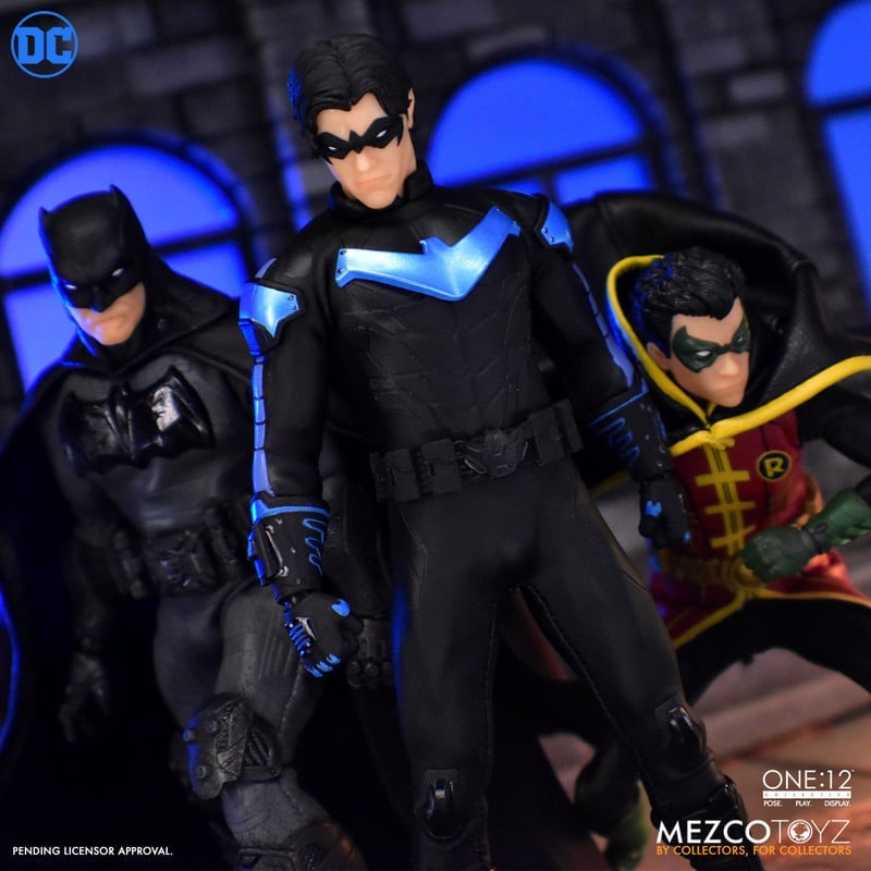 MEZCO ONE:12 COLLECTIVE Nightwing