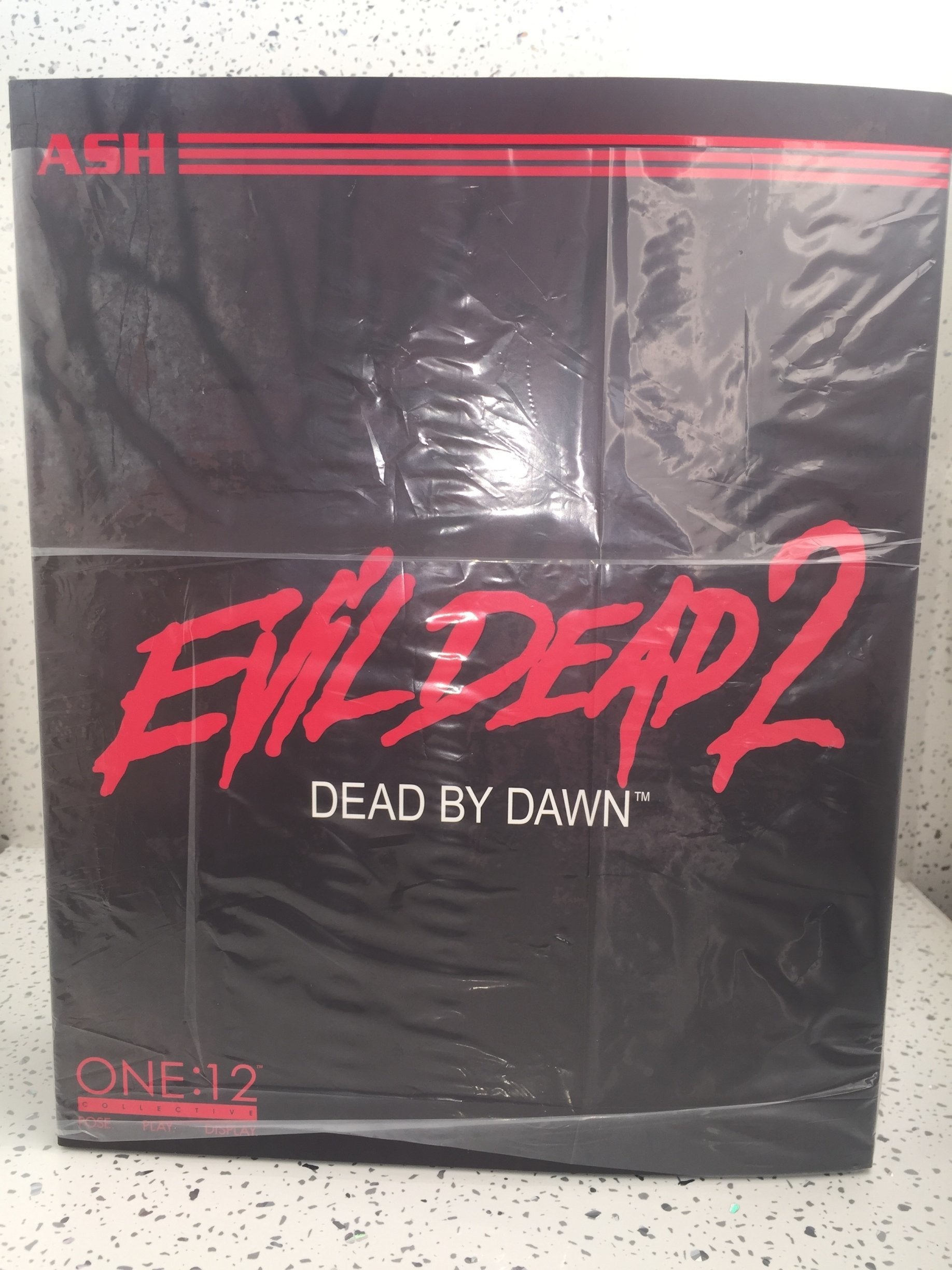 MEZCO EVIL DEAD 2 ASH