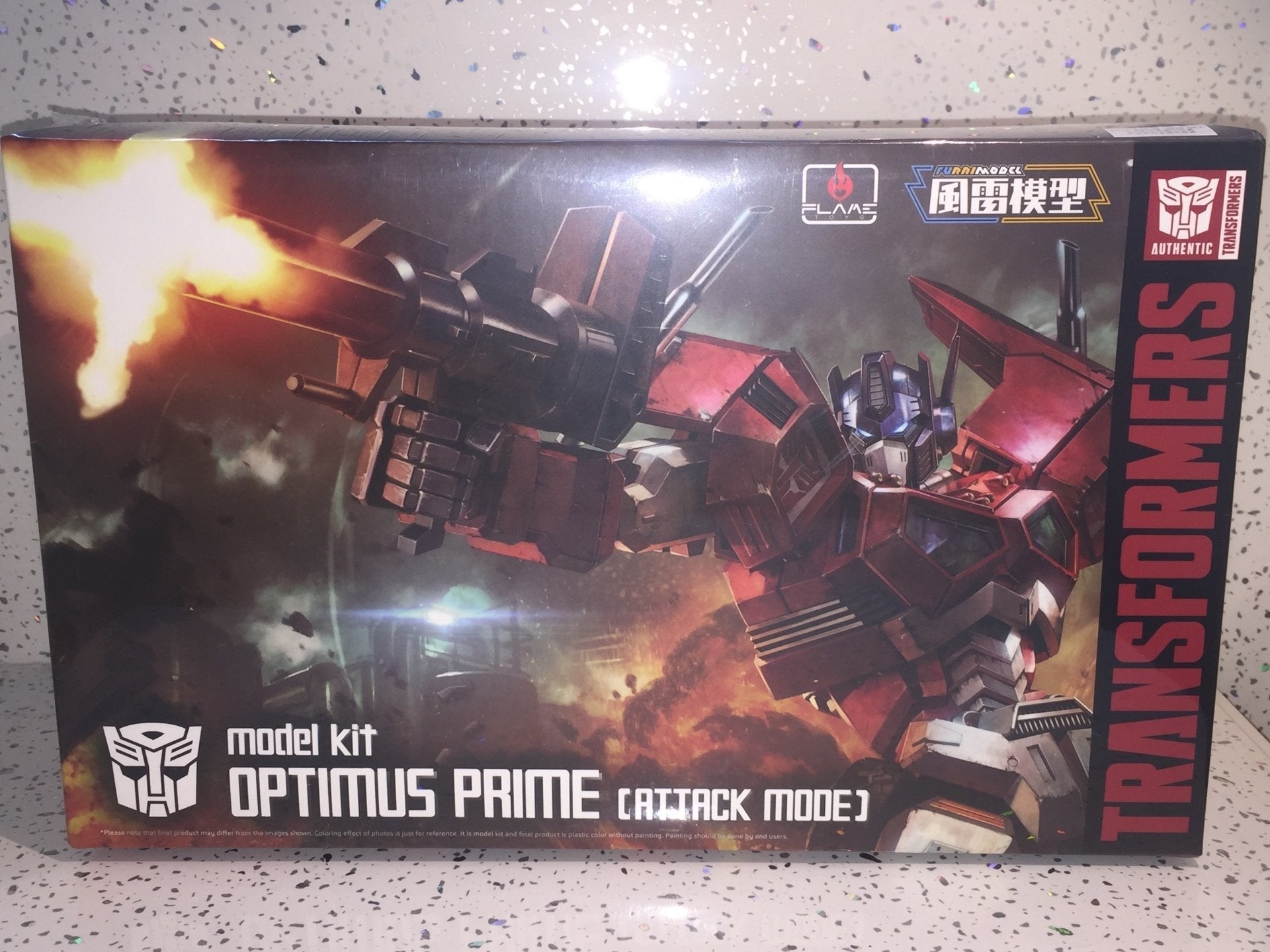 *DAMAGED BOX* TRANSFORMERS Optimus Prime MODEL KIT