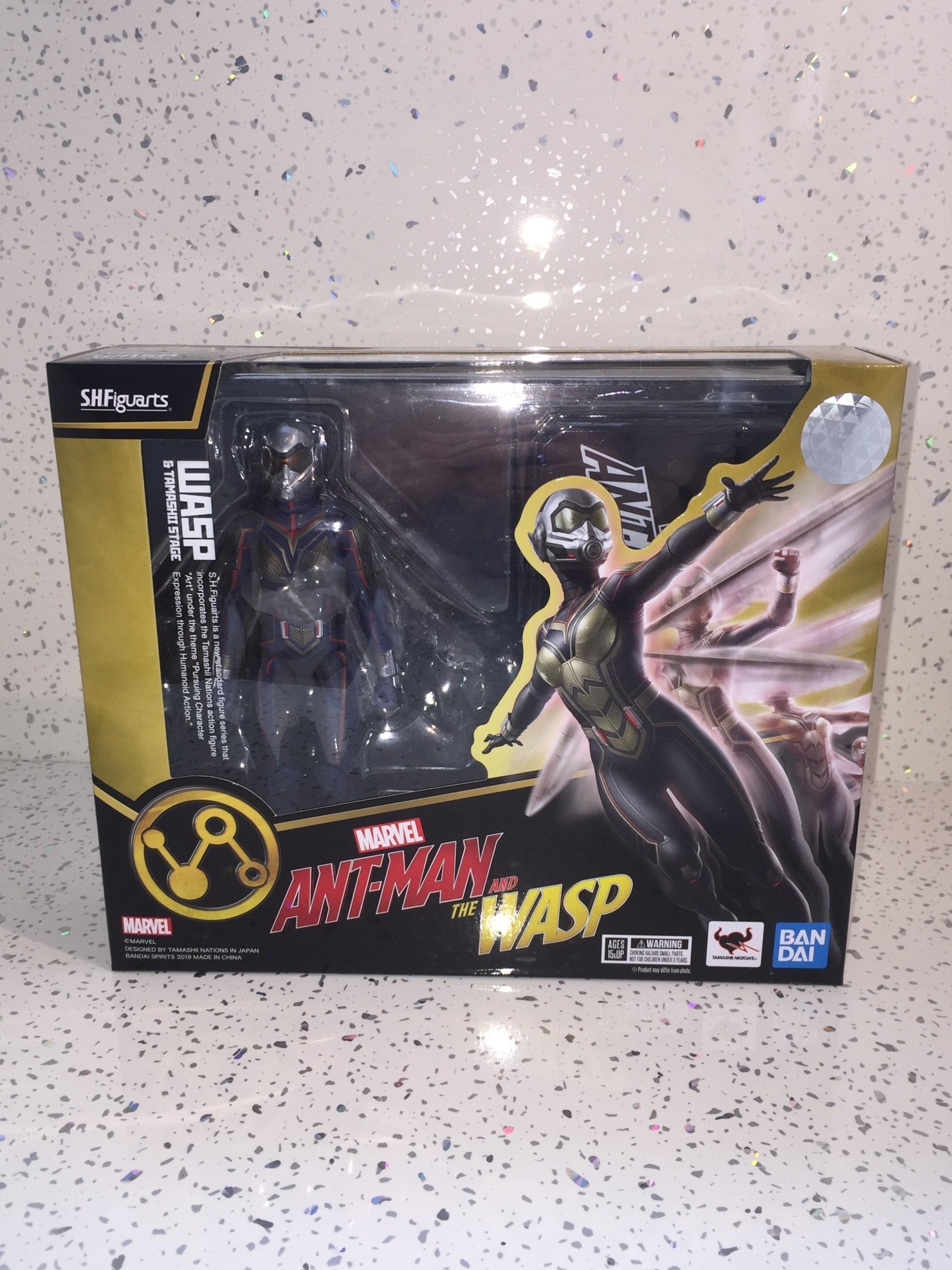 S.H.Figuarts Bandai - Ant-Man And The Wasp: Wasp Con Tamashii Stage - Action Figure Da Collezione
