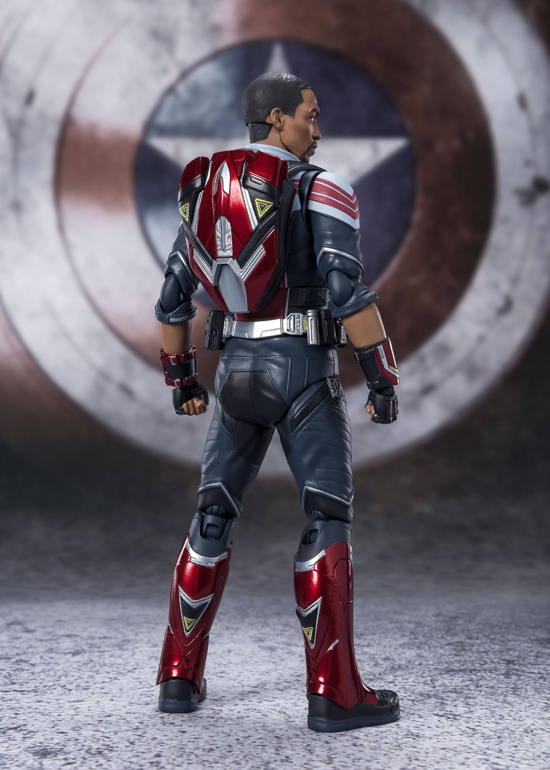 The Falcon and the Winter Soldier SH Figuarts Action Figure Falcon