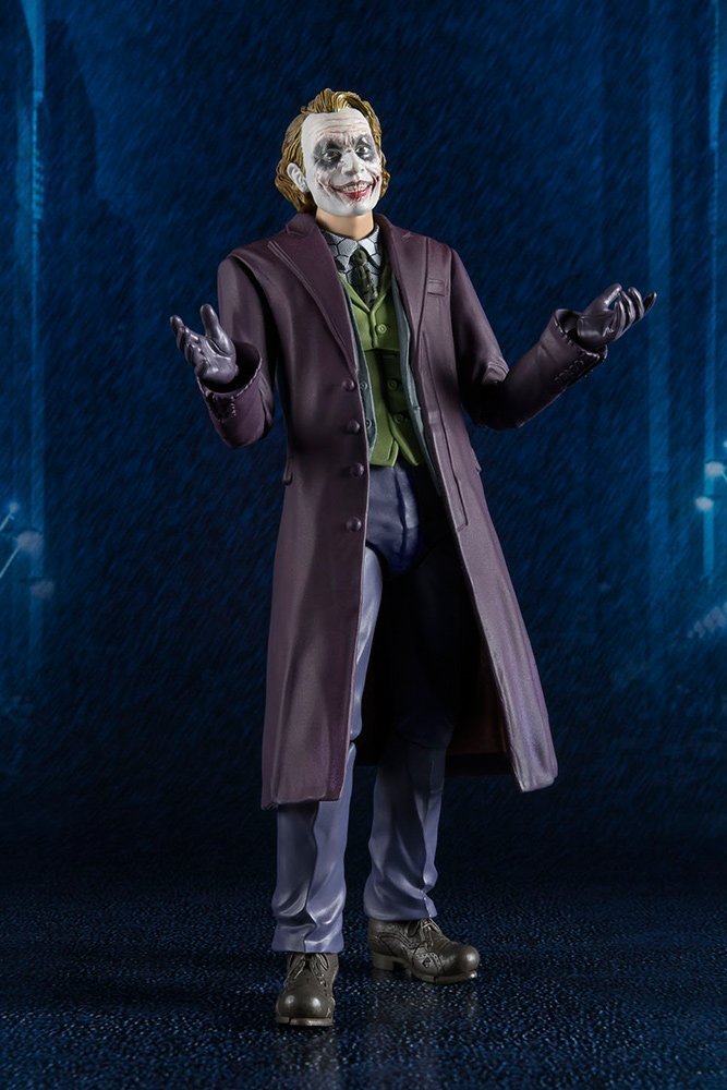 DARK KNIGHT JOKER S.H.FIGUARTS