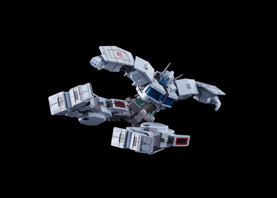 FLAME TOYS TRANSFORMERS ULTRA MAGNUS IDW MODEL KIT