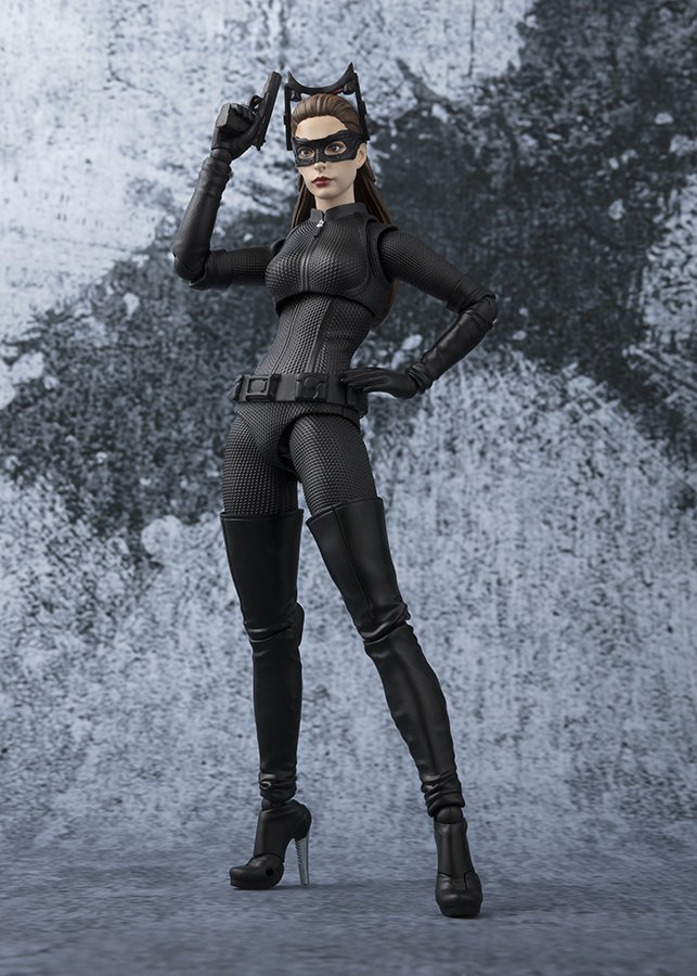 THE DARK KNIGHT CATWOMAN S.H.FIGUARTS