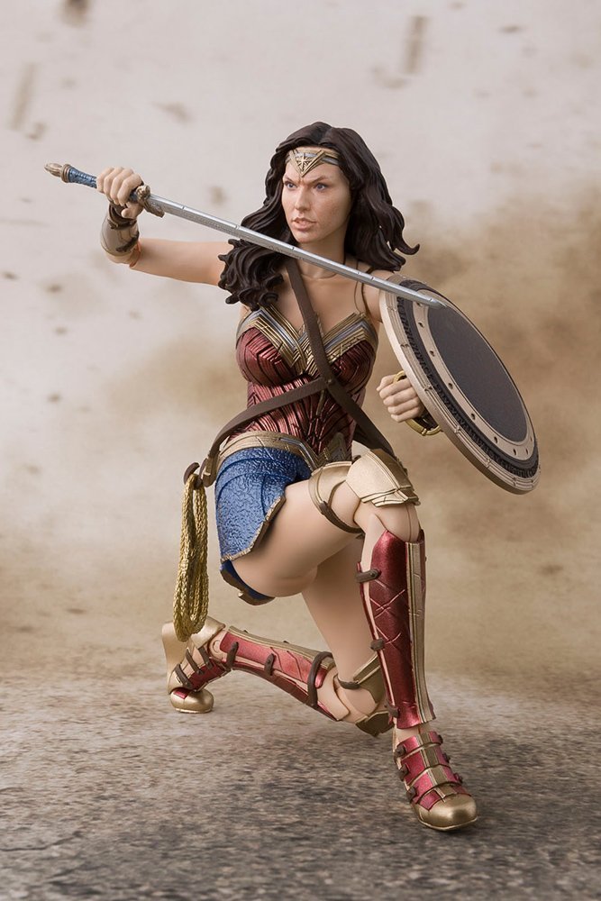 JUSTICE LEAGUE WONDER WOMAN SH FIGUARTS