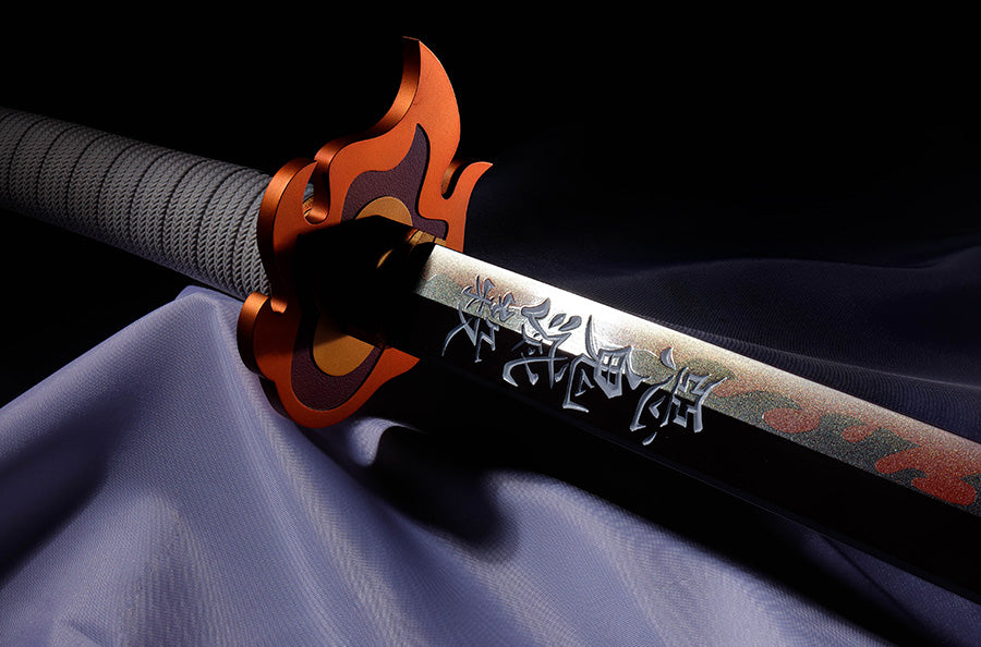 Demon Slayer: Kimetsu no Yaiba Proplica Replica 1/1 Nichirin Sword - Kyojuro Rengoku