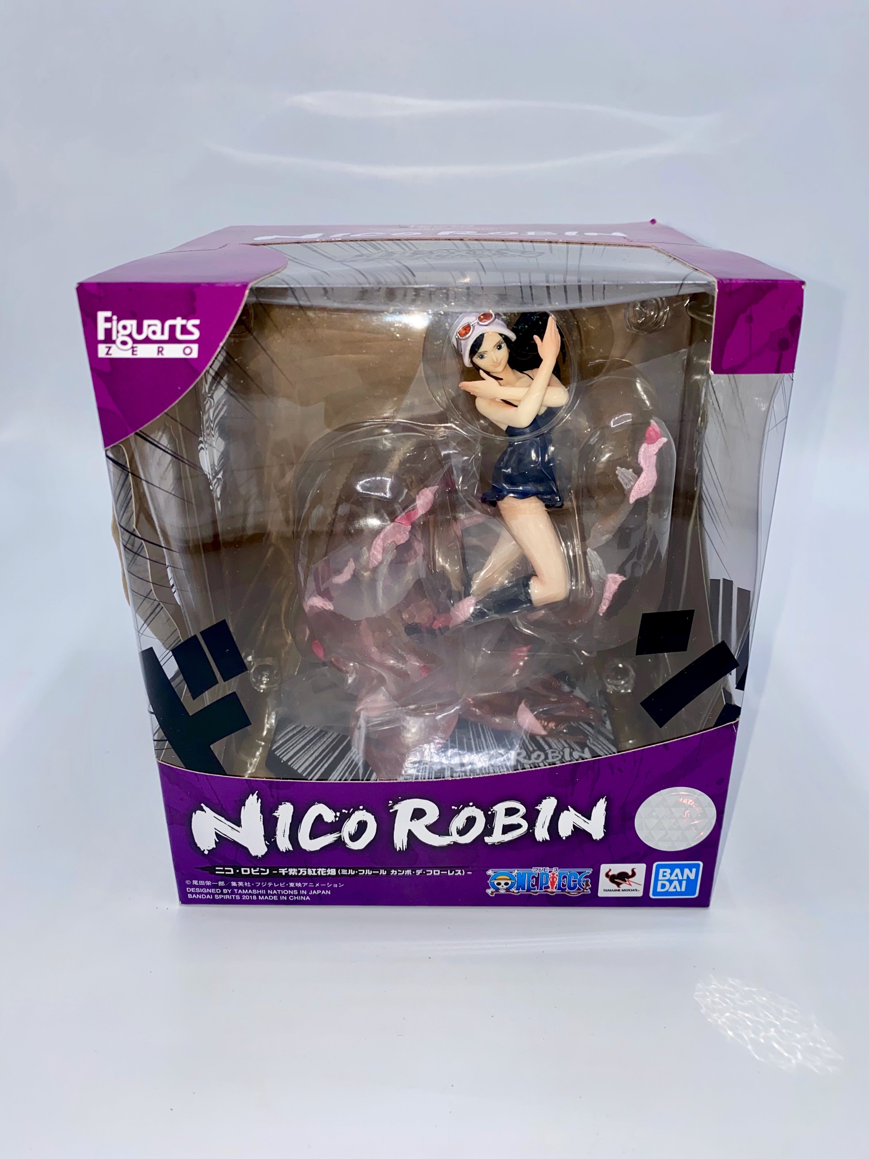 ONE PIECE FIGUARTS ZERO NICO ROBIN - MIL FLEUR CAMPO DE FLORES