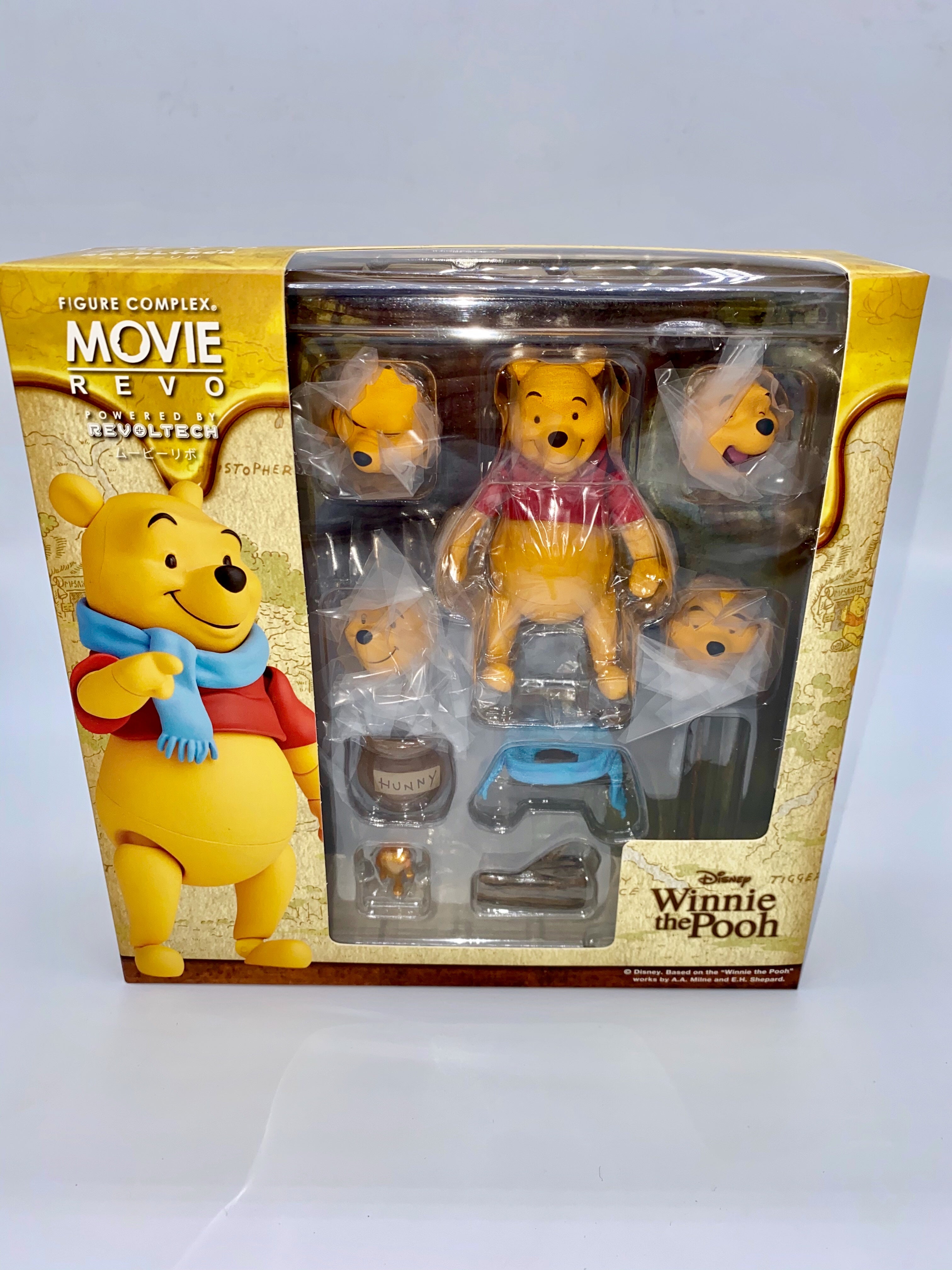 WINNIE-THE-POOH NO.011 WINNIE THE POOH REVOLTECH