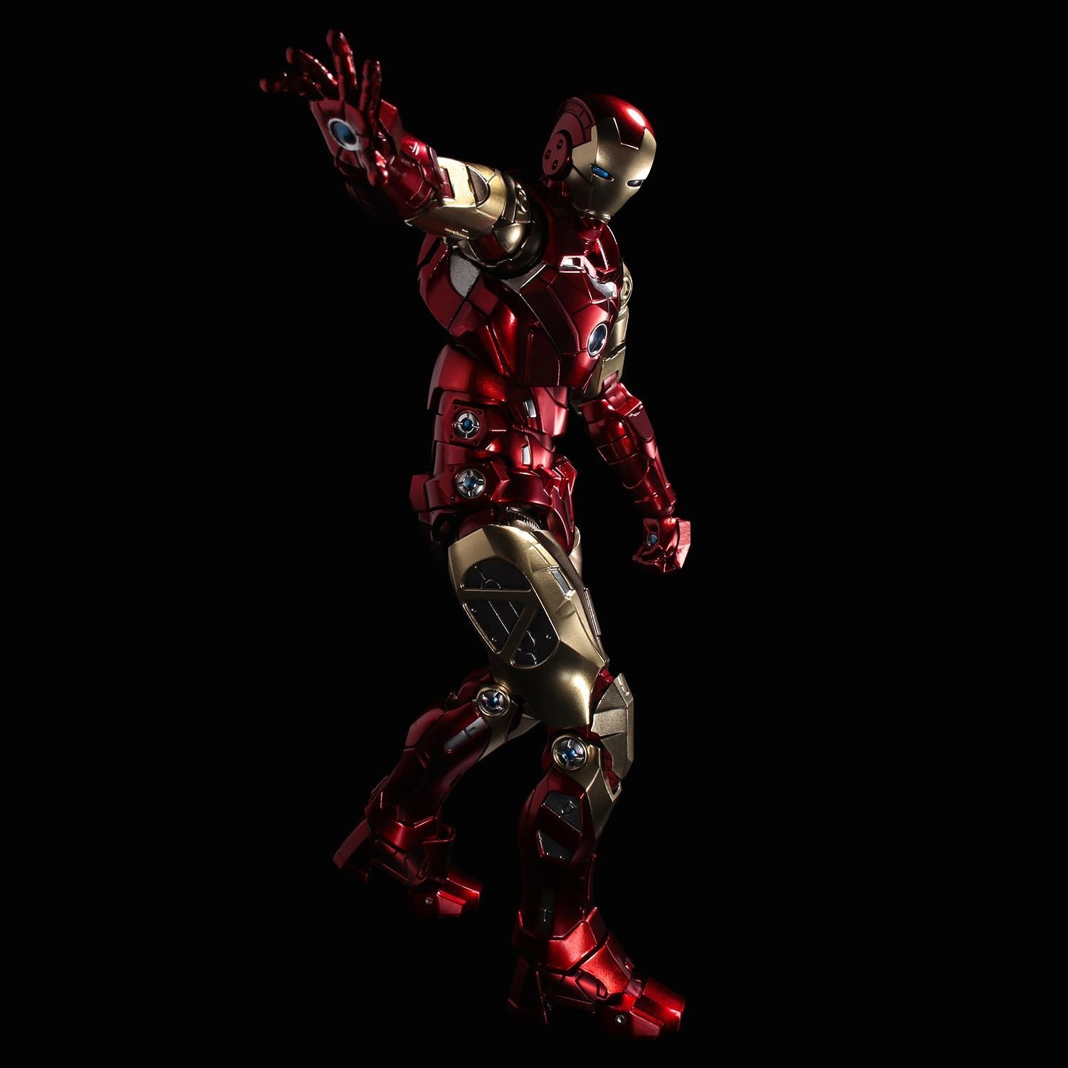 Sentinel Fighting Armor Iron Man Action Figure