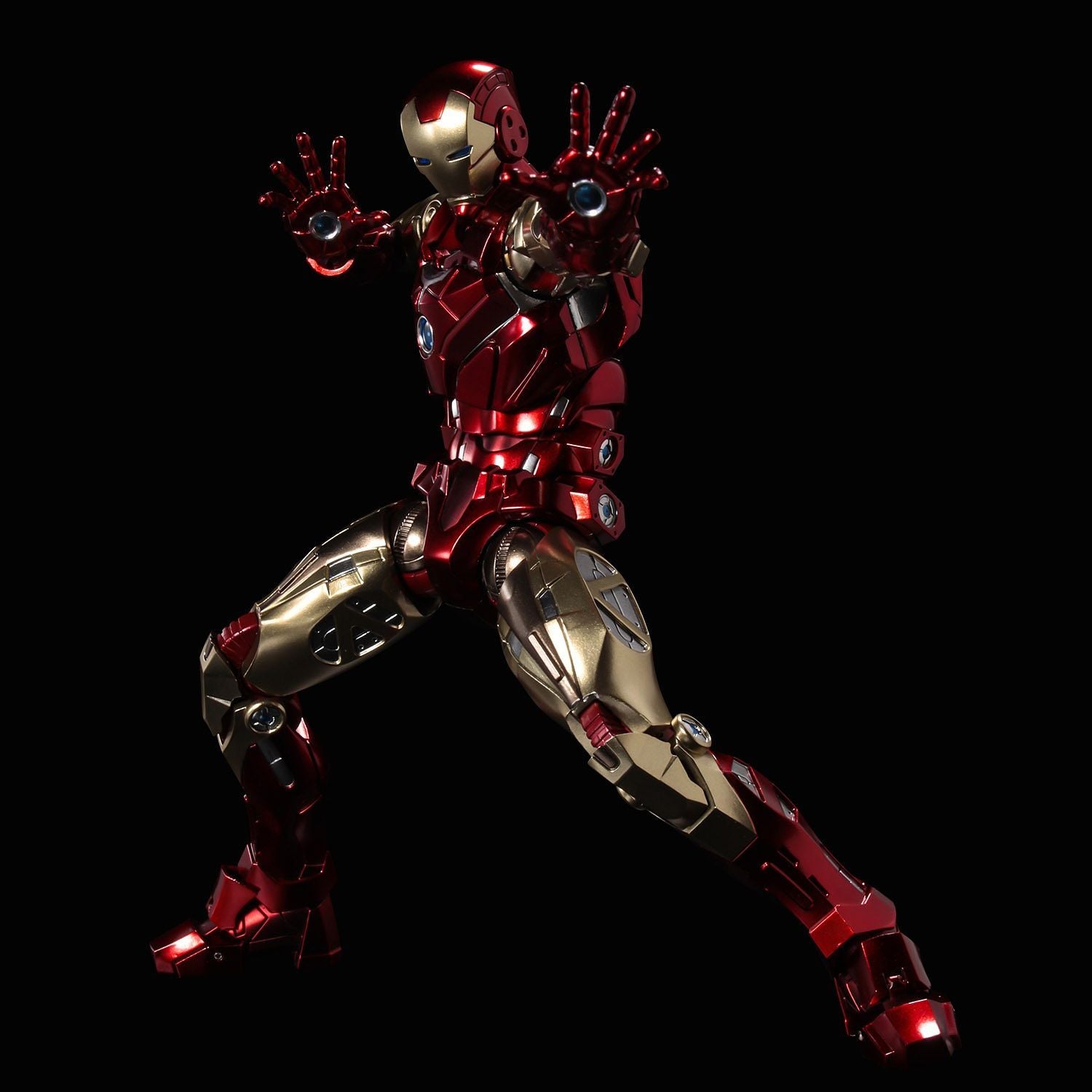 Sentinel Fighting Armor Iron Man Action Figure