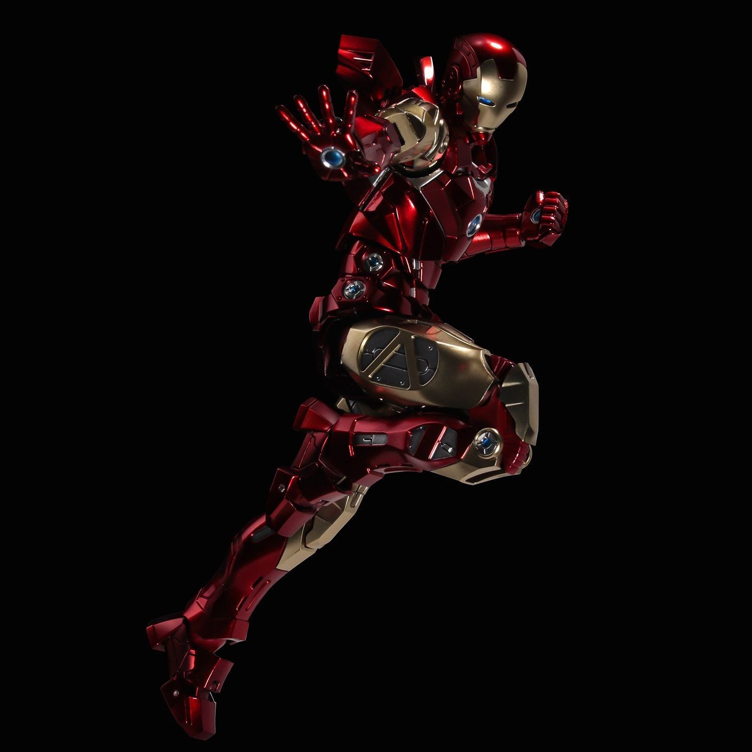 Sentinel Fighting Armor Iron Man Action Figure