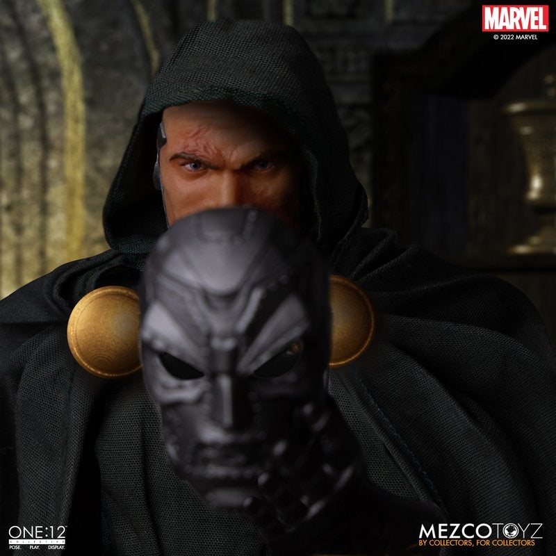MEZCO ONE:12 COLLECTIVE Doctor Doom