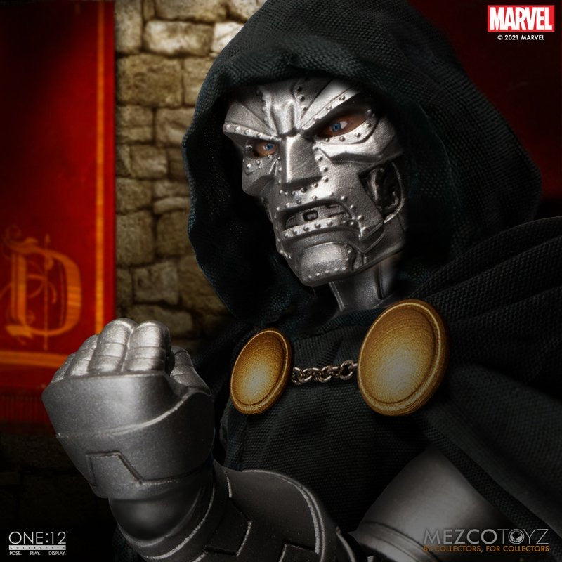 MEZCO ONE:12 COLLECTIVE Doctor Doom