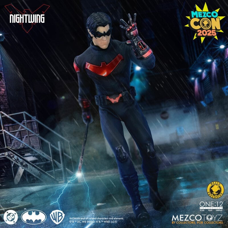 *PRE ORDER* MEZCO ONE:12 COLLECTIVE NIGHTWING NEW 52 EDITION SDCC EXCLUSIVE (ETA NOVEMBER)