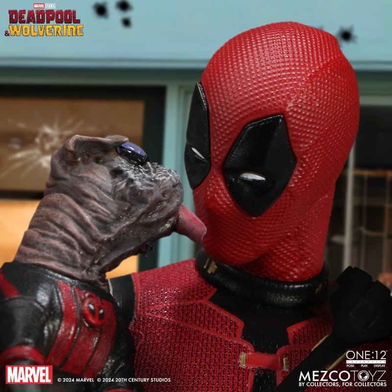*PRE ORDER* MEZCO DEADPOOL AND WOLVERINE ONE:12 COLLECTIVE DEADPOOL (ETA JULY)