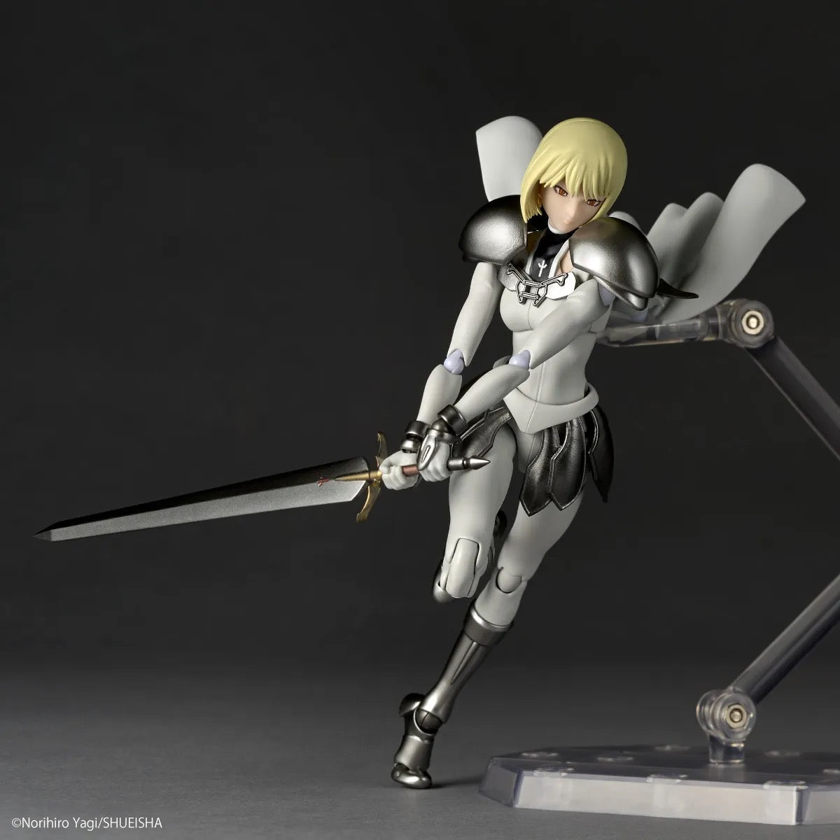 CLAYMORE Amazing Yamaguchi Revoltech Clare Action Figure