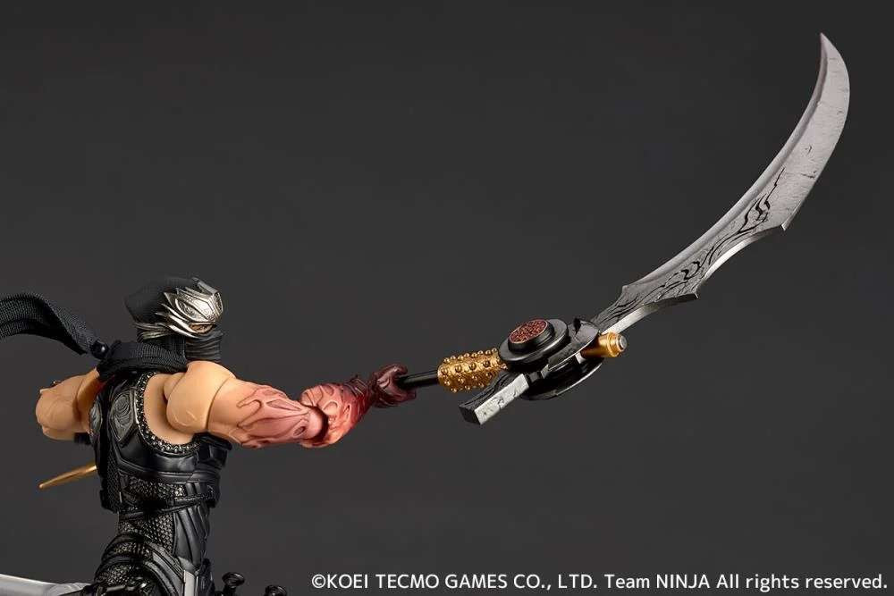 *PRE ORDER* Ninja Gaiden 3: Razor's Edge Amazing Yamaguchi Revoltech Ryu Hayabusa Action Figure (ETA MARCH)