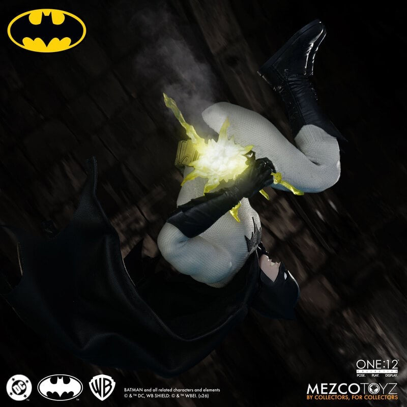 *PRE ORDER* MEZCO ONE:12 COLLECTIVE Batman: Year One (ETA OCTOBER)