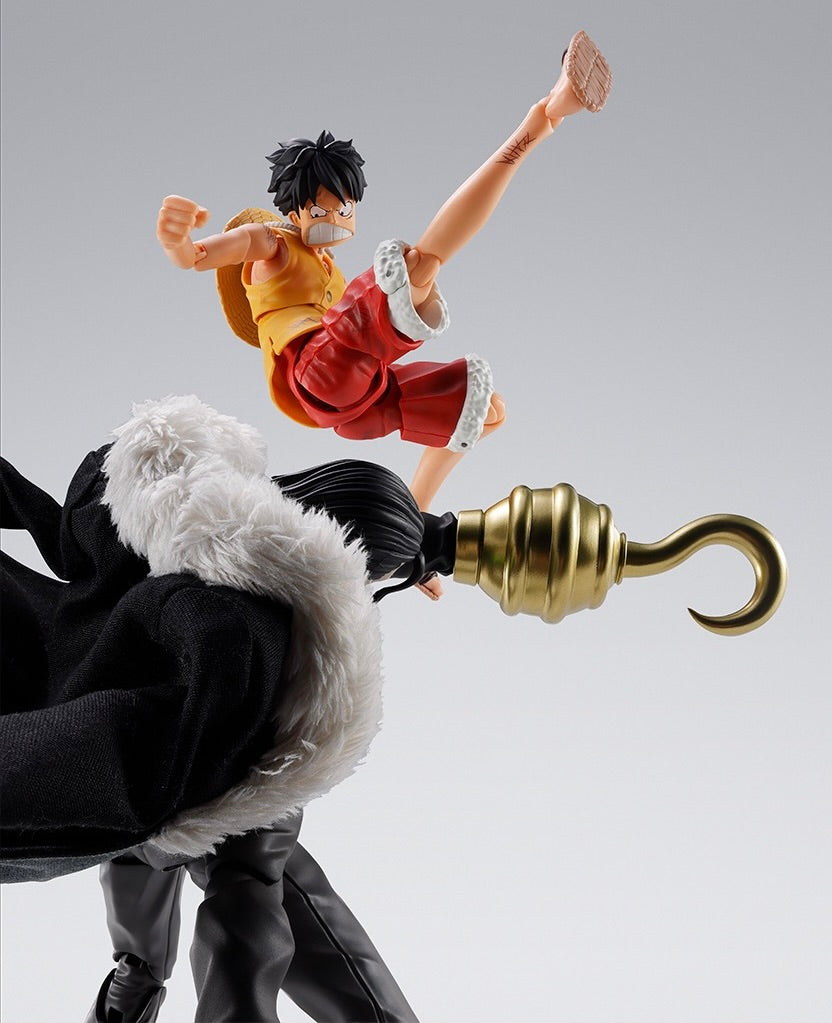One Piece SH Figuarts Action Figure SIR CROCODILE - Marineford Summit Battle Ver.