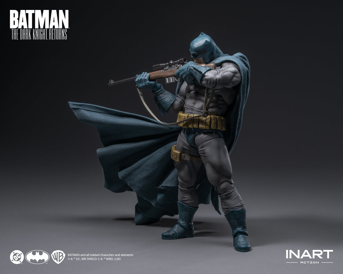 INART Action - DC Universe Action Figure Batman: The Dark Knight Returns - Batman (Blue Suit)