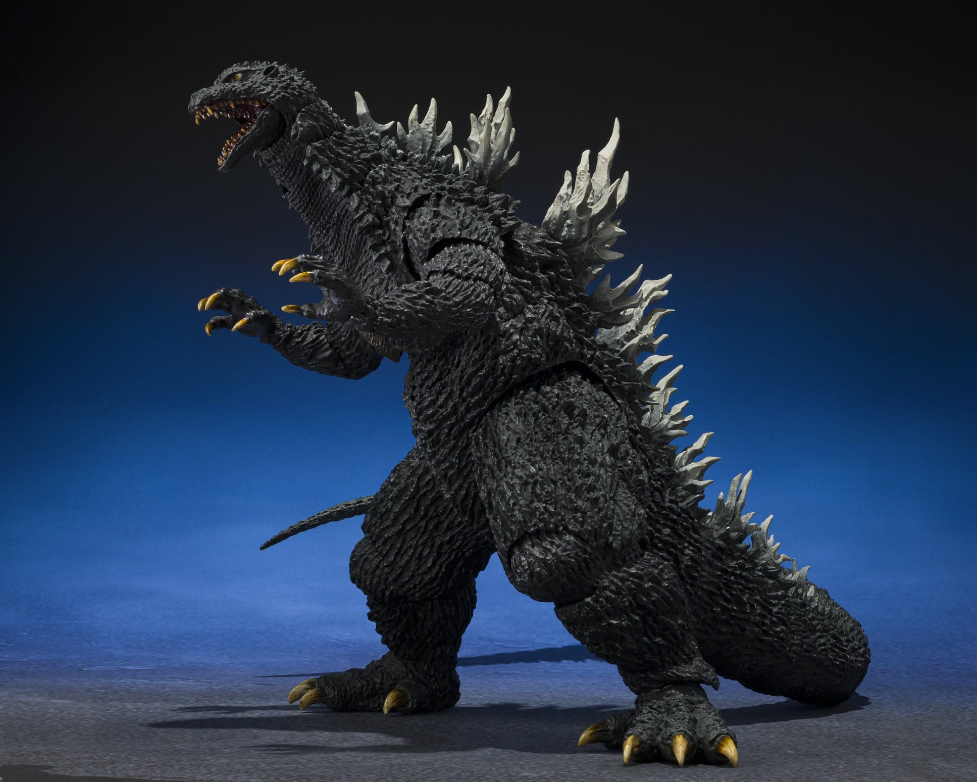 Godzilla 2003 SH MonsterArts Action Figure Godzilla