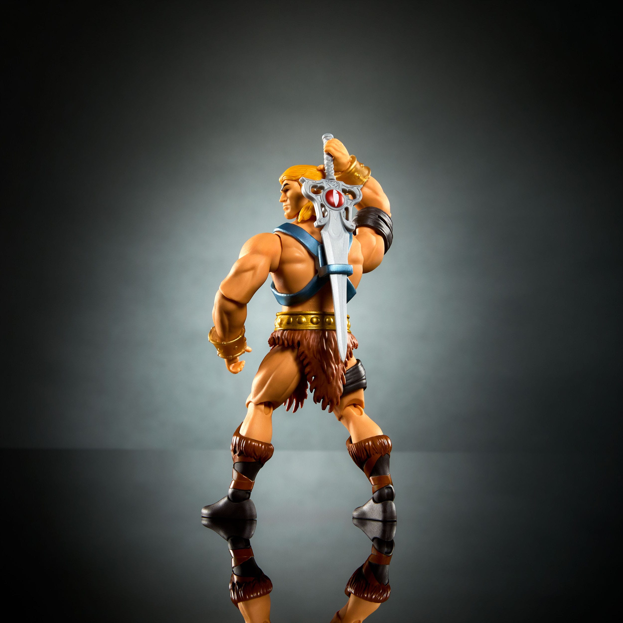 Masters of the Universe x ThunderCats Deluxe Action Figure He-Man
