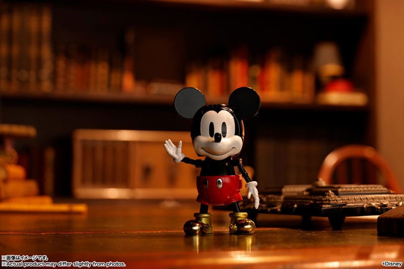 *PRE ORDER* Disney Soul of Chogokin Diecast Action Figure Super Change Mickey Mouse by Kunio Okawara (ETA AUGUST)