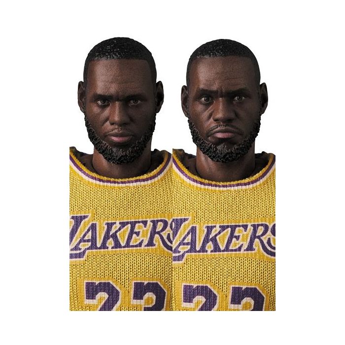 LOS ANGELES LAKERS MAFEX No.127 LEBRON JAMES