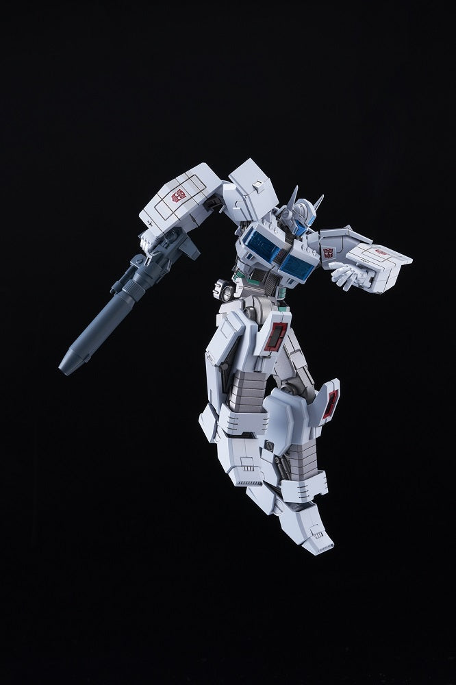 FLAME TOYS TRANSFORMERS ULTRA MAGNUS IDW MODEL KIT