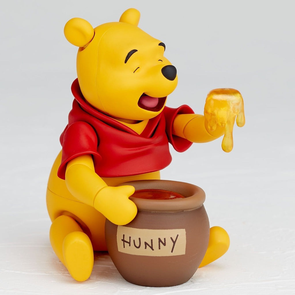 WINNIE-THE-POOH NO.011 WINNIE THE POOH REVOLTECH